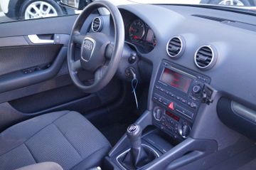 Audi A3 Sportback TDI Attraction NAVI-KLIMA-TEMPOMAT-
