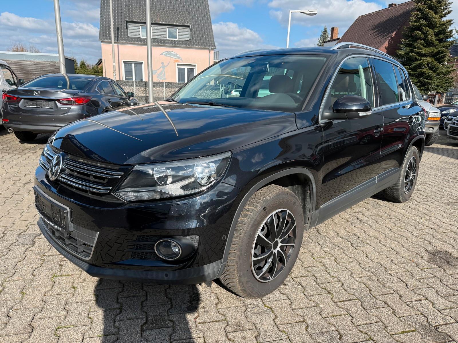 Volkswagen Tiguan Sport & Style 4Motion, Automatik, Leder