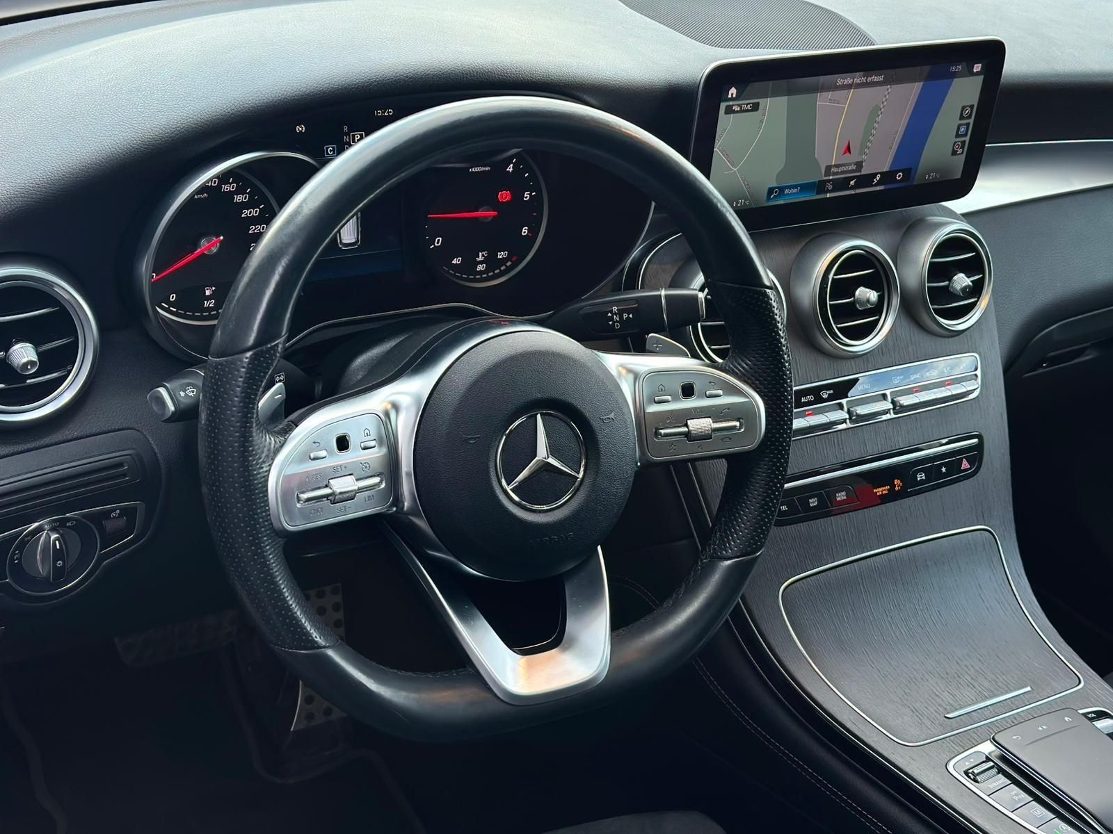 MERCEDES-BENZ GLC200d 4M AMG OFFROADER* LED#SHZ#PANO#TEMPO#NAV - Image 23