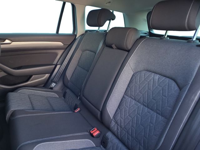 Volkswagen Passat Variant - Bild 13