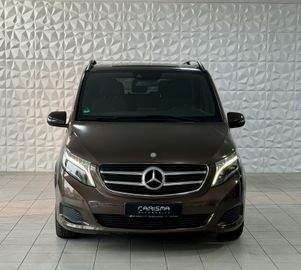 Mercedes V 220 - 2