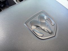 Fahrzeugabbildung Dodge RAM 1500 CrewCab SLT Night Navi SHZ LPG U.-Frei
