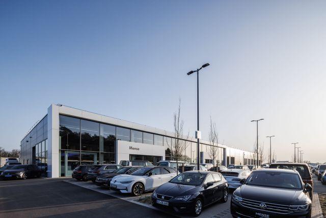 showroom-image-main