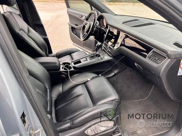 Porsche Macan - 12