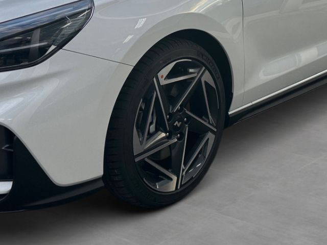 Fahrzeugabbildung Hyundai i30 N Line Mild-Hybrid 1.5 T-GDI Sitz-Paket+Pano