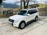 Mitsubishi Pajero 3.2 DI-D 200cv Aut. 7p.Instyle - Mitsubishi Pajero: Instyle