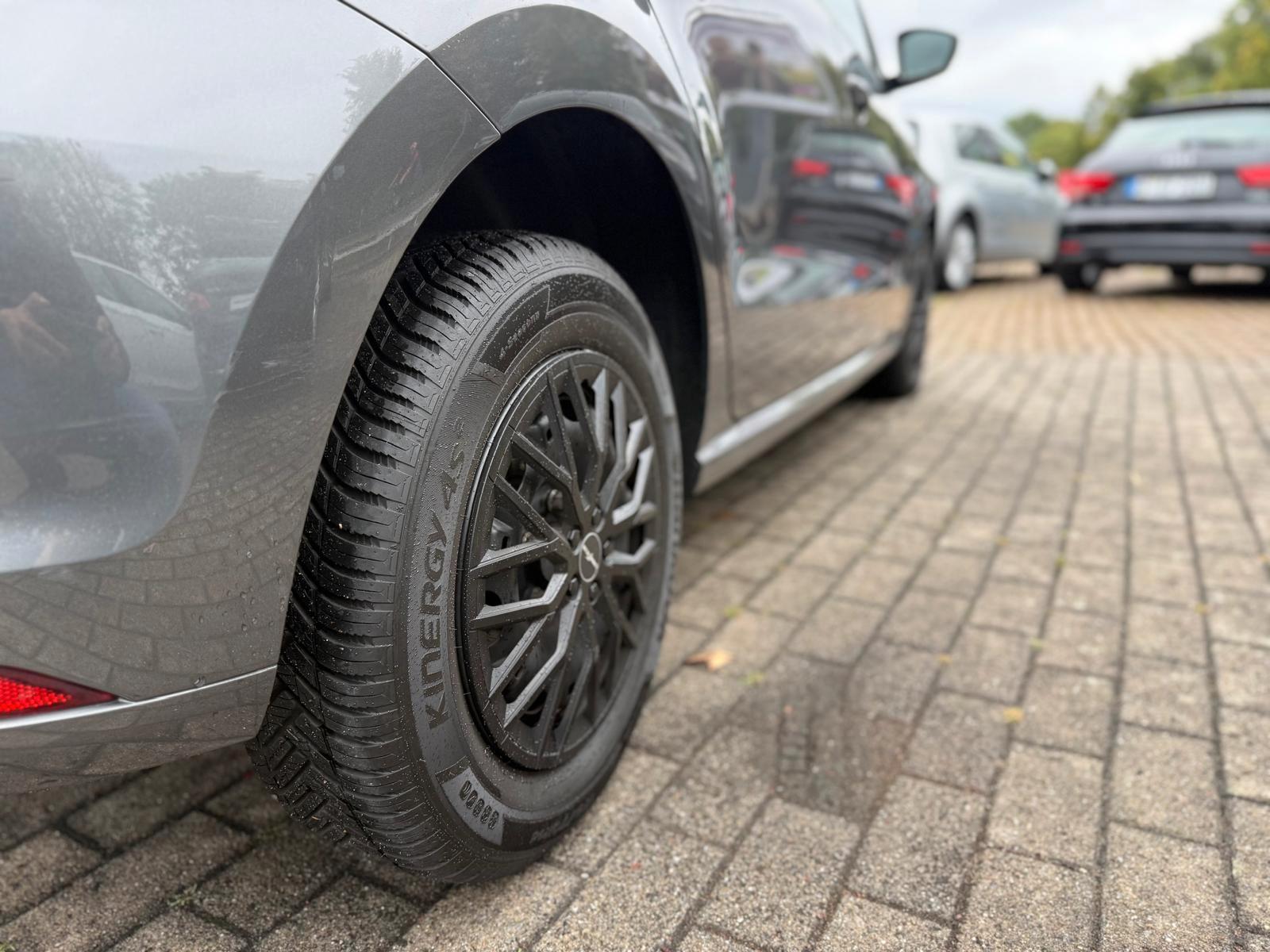 Volkswagen Polo 1,2 Lounge BMT DSG LED Navi SHZ Scheckheft