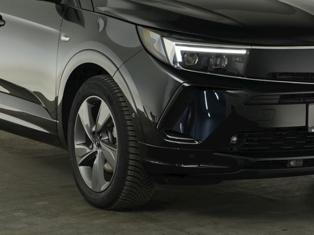 Grandland GS+LED LICHT+NAVI+360 GRAD KAMERA+SITZ