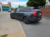 Volvo XC90 B5 D AWD Geartronic R-Design R-Design - silberne Volvo XC90