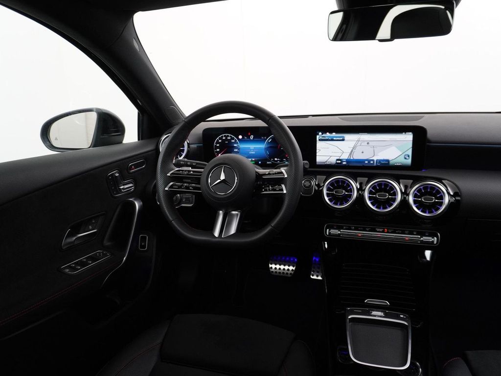 Mercedes-Benz A 250 e Star Edition AMG Line Plus panorama dach
