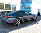 BMW M550i xDrive A - Garantie/Wartung bin 04.2027 - gebrauchte BMW M550 aus dem Jahr 2021