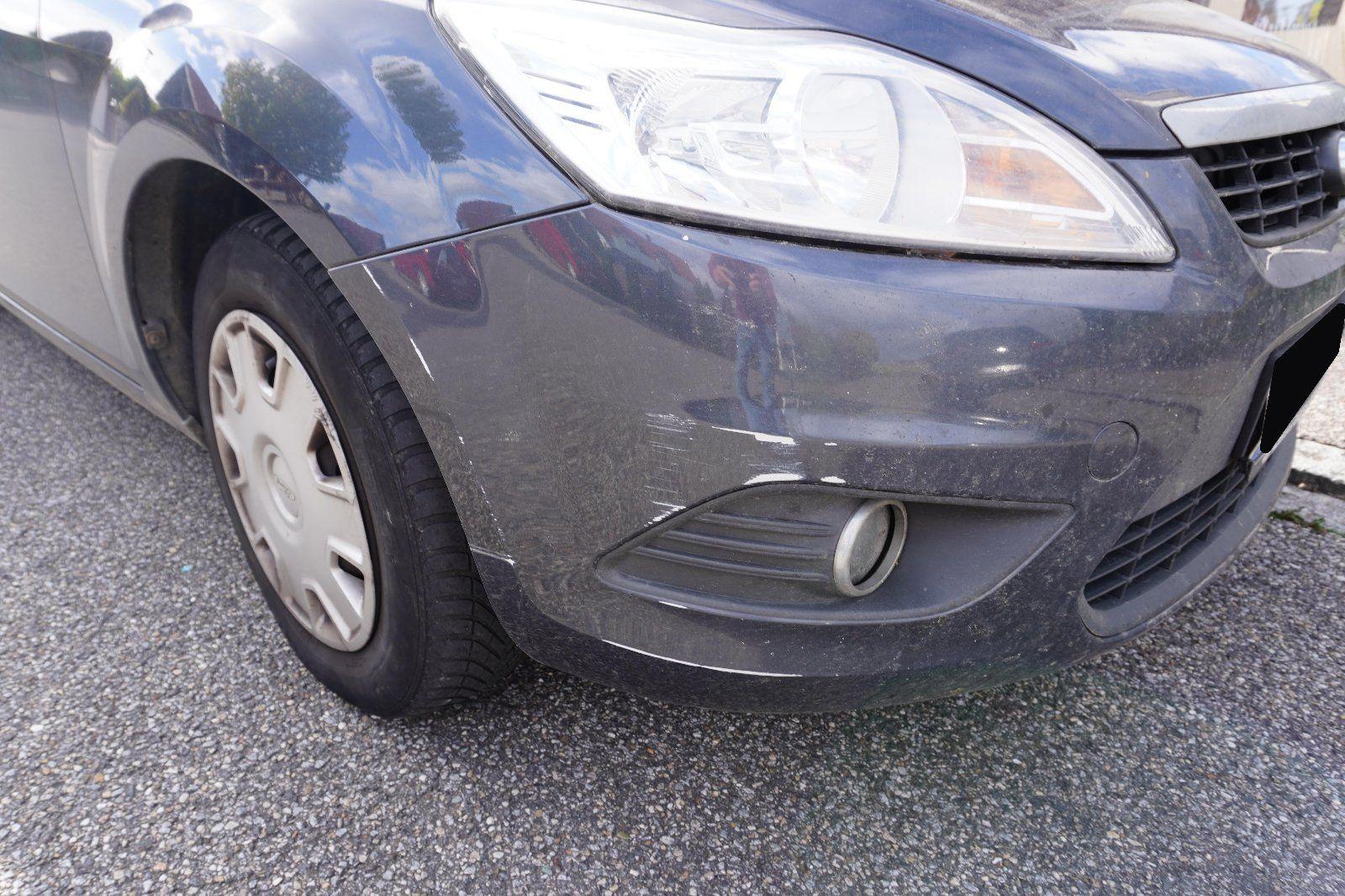 Ford Focus 2011 — photo 8
