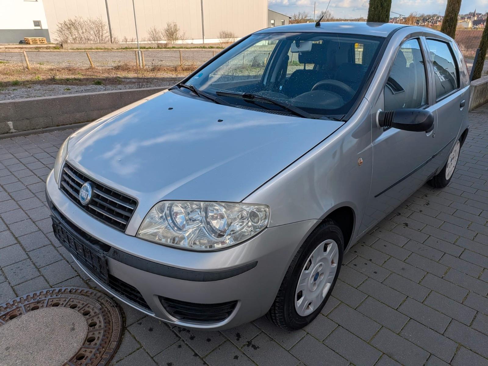 Fiat Punto 1.2 8V Active Active /1. Hand /Scheckheft 