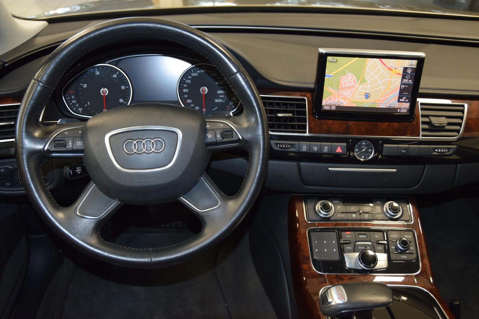 Audi A8 3.0 TDI quattro 250 ch • Boîte auto •  1ère Main - GPS • Bi-Xénon • Toit ouvrant • Hayon électrique