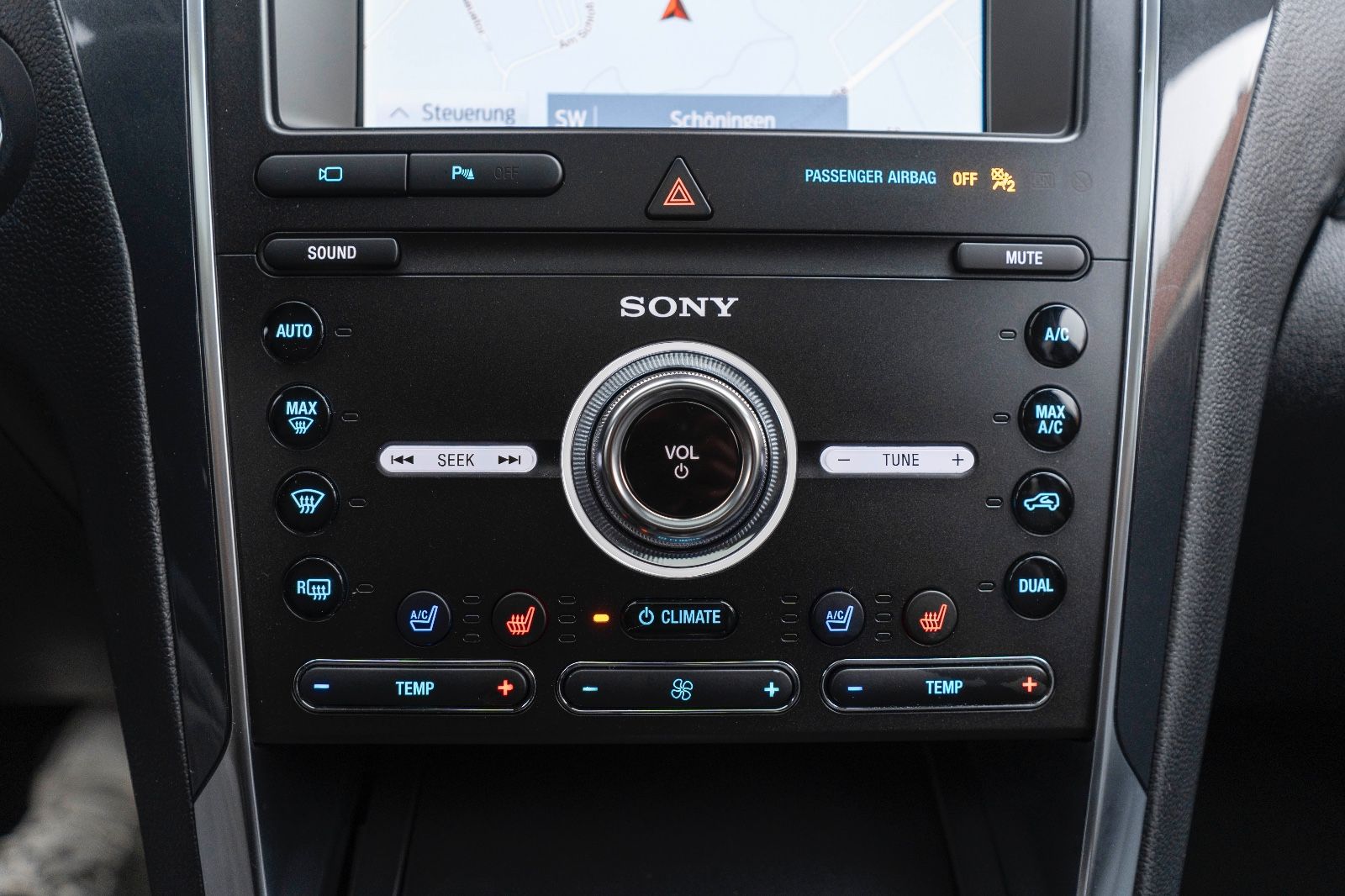 Fahrzeugabbildung Ford Explorer 3,5l 4x4 Sport KAM 6SITZER M+S ACC AHK