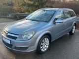 Opel Astra H 1.6 Caravan AHK*KLIMA*SCHECKHEFT*TEMP - Opel Astra aus 2004: Kombi