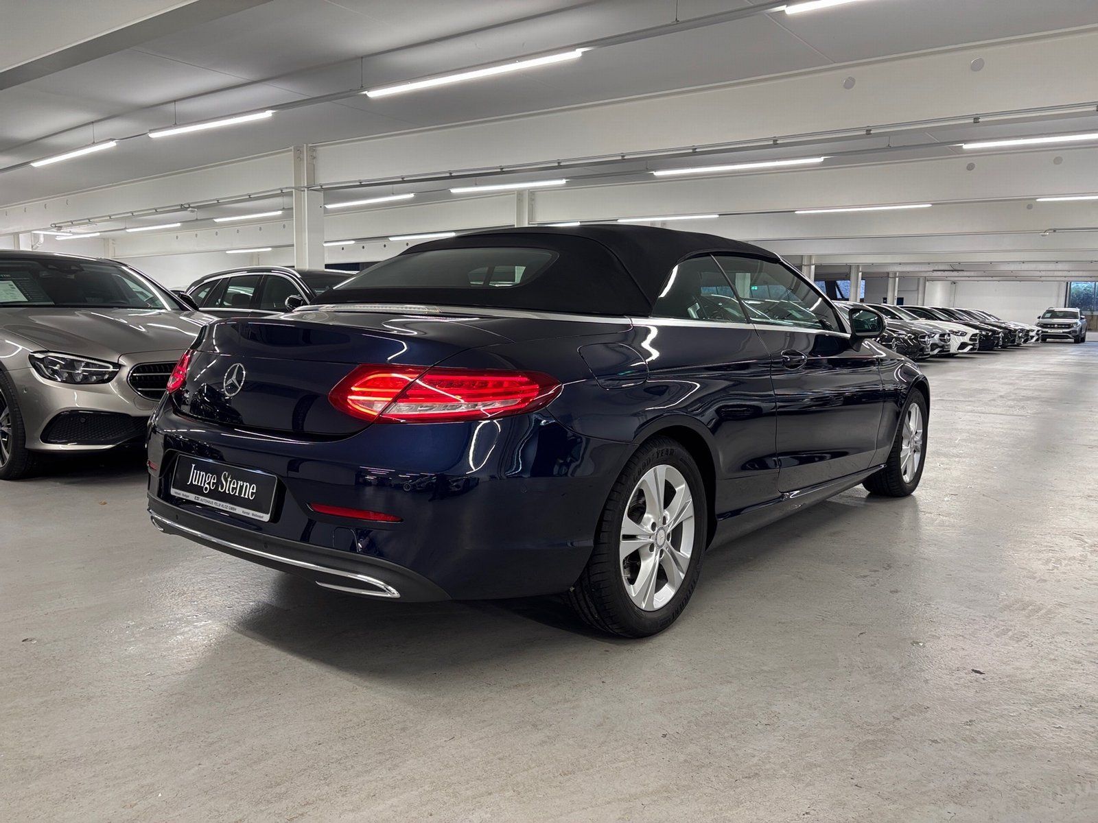 Fahrzeugabbildung Mercedes-Benz C 180 Cabriolet*Kamera*Navi*Totw*Aircap*Airscarf