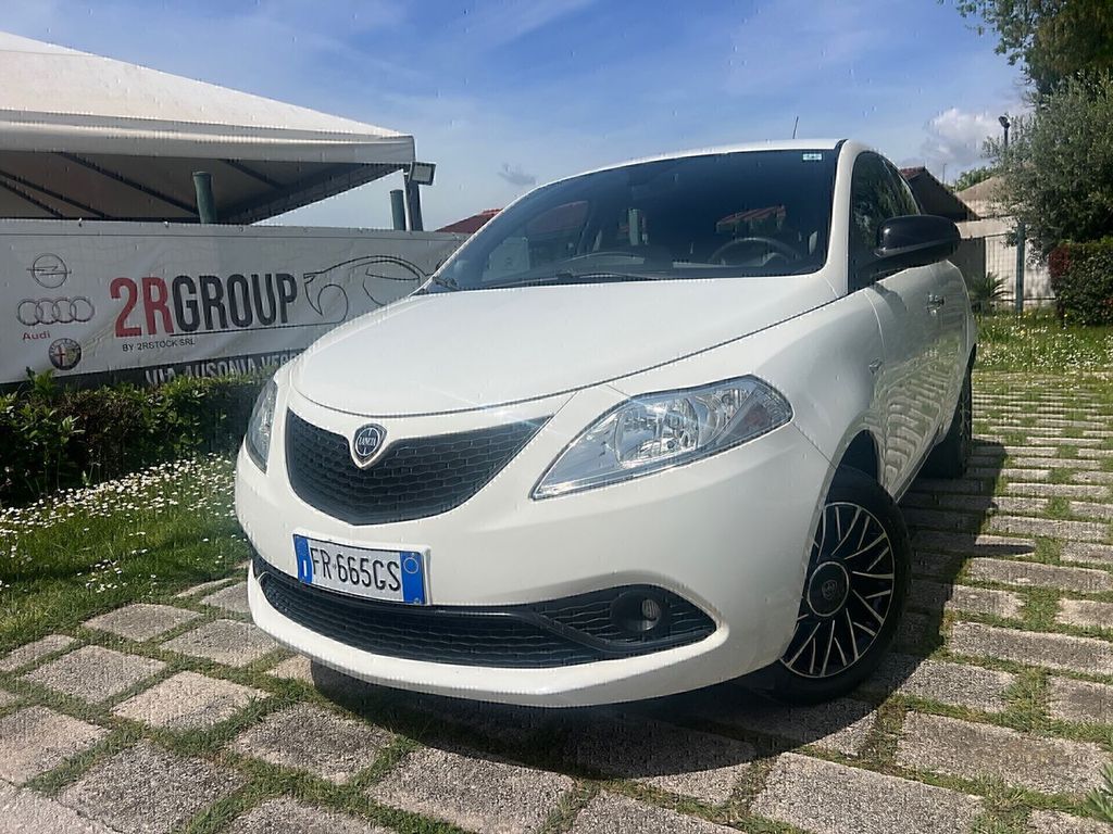 Image of Lancia Ypsilon