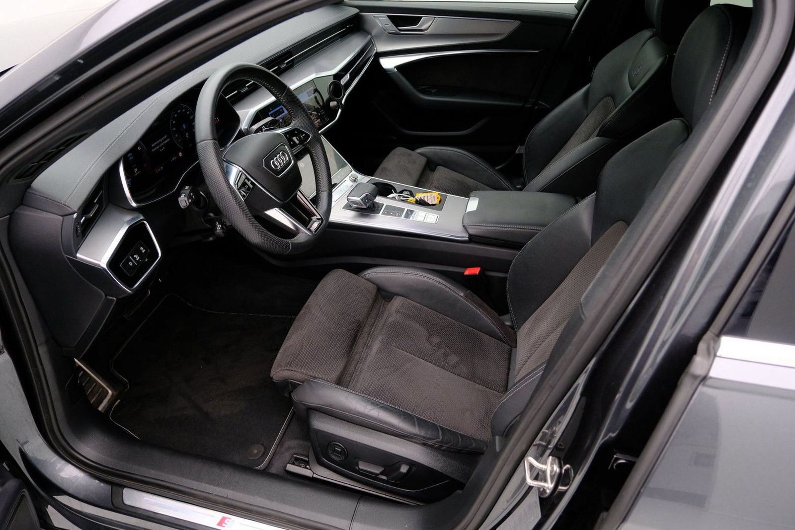 Audi A6 Limousine 45 TFSI 245pk quattro Sport S line imagem 2