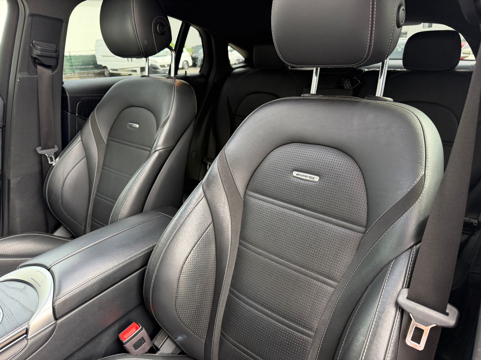 Fahrzeugabbildung Mercedes-Benz GLC 63 AMG Coupe/MBUX/Ambiente/Schiebedach/Kam/