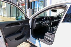 VW Passat Variant Elegance/ IQ DRIVE/ Apple CarPlay