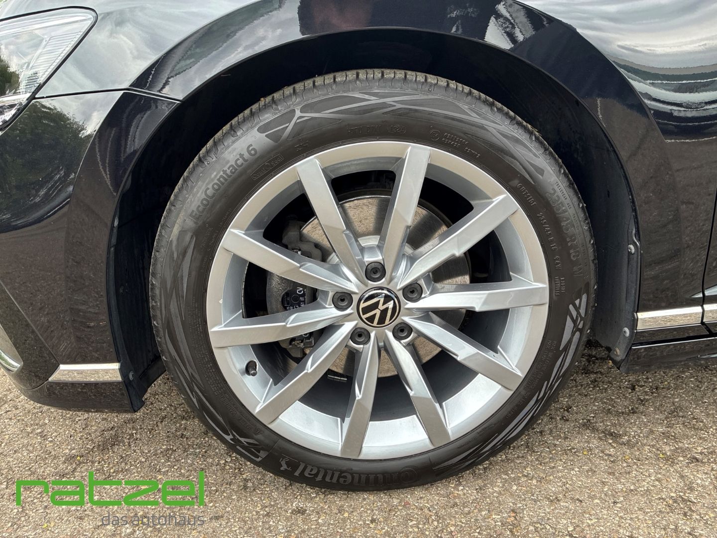 Fahrzeugabbildung Volkswagen Passat Variant Business 2.0 TDI DSG R-Line Navi