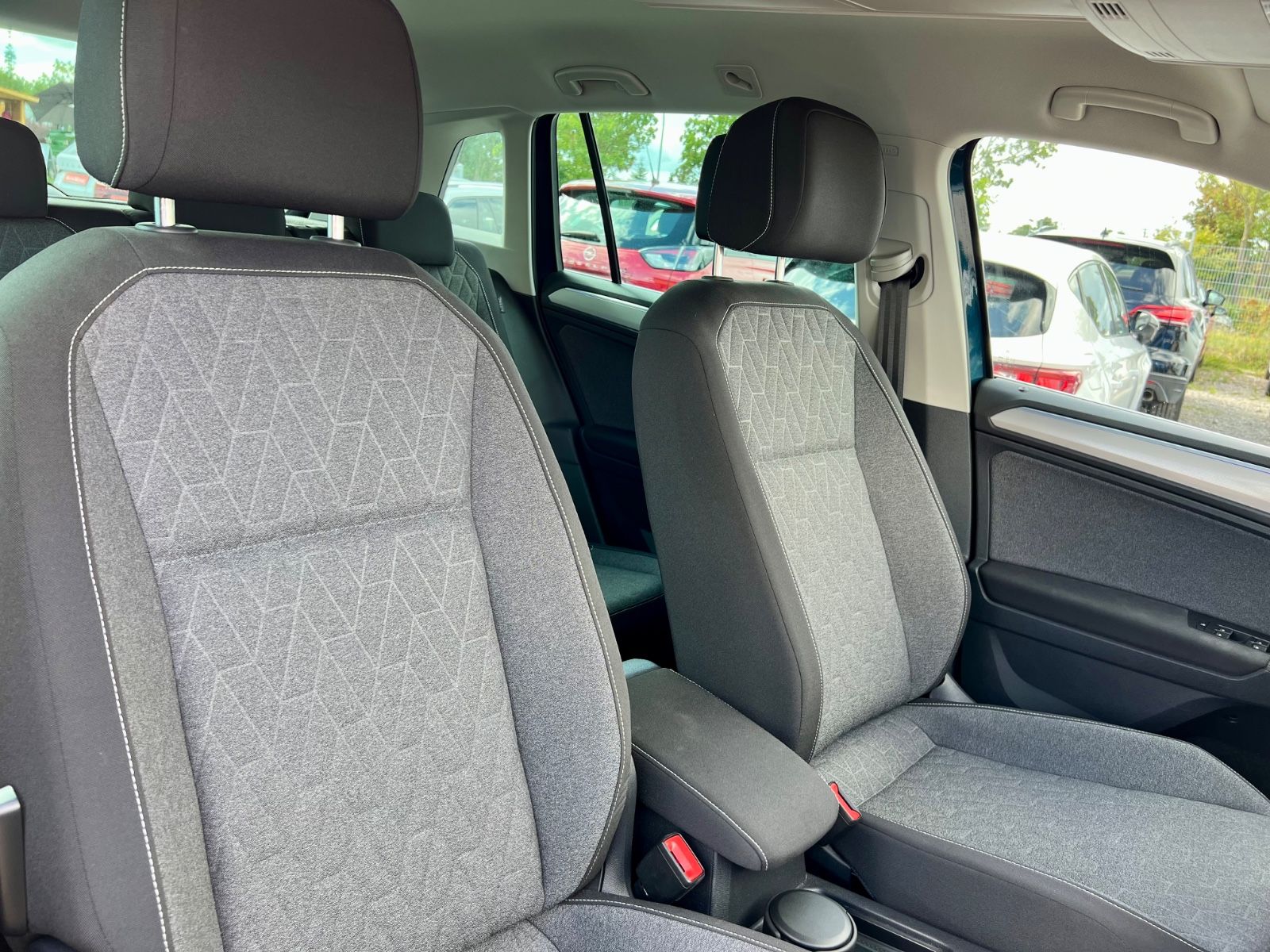 VW Tiguan Move 2.0 TDI KLIMAAUT IQ NAVI CAM SHZ LED