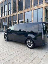 Hyundai STARIA 2.2 CRDi Signature 7-Sitzer Auto 4WD blau - Hyundai STARIA aus 2022