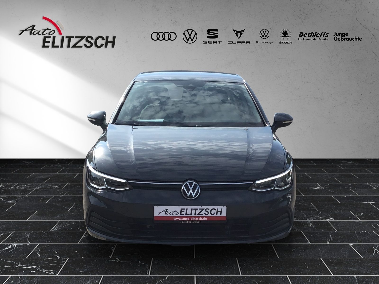 Fahrzeugabbildung Volkswagen Golf VIII TDI DSG life LED ACC NAVI CAM DAB