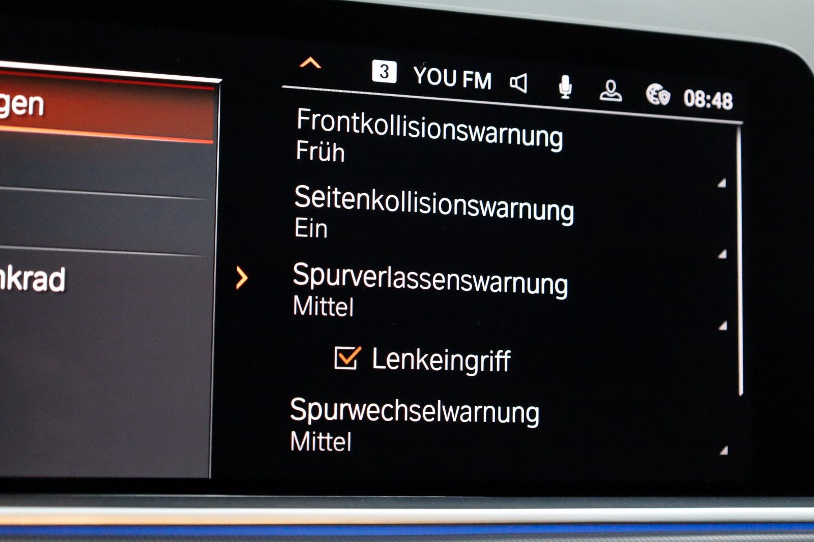 Fahrzeugabbildung BMW X5 xDrive 30d Leder,Navi,LED,PanDach,HeadUp,360°