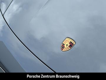 صورة مصغرة 16 لـ 2025 Porsche TAYCAN
