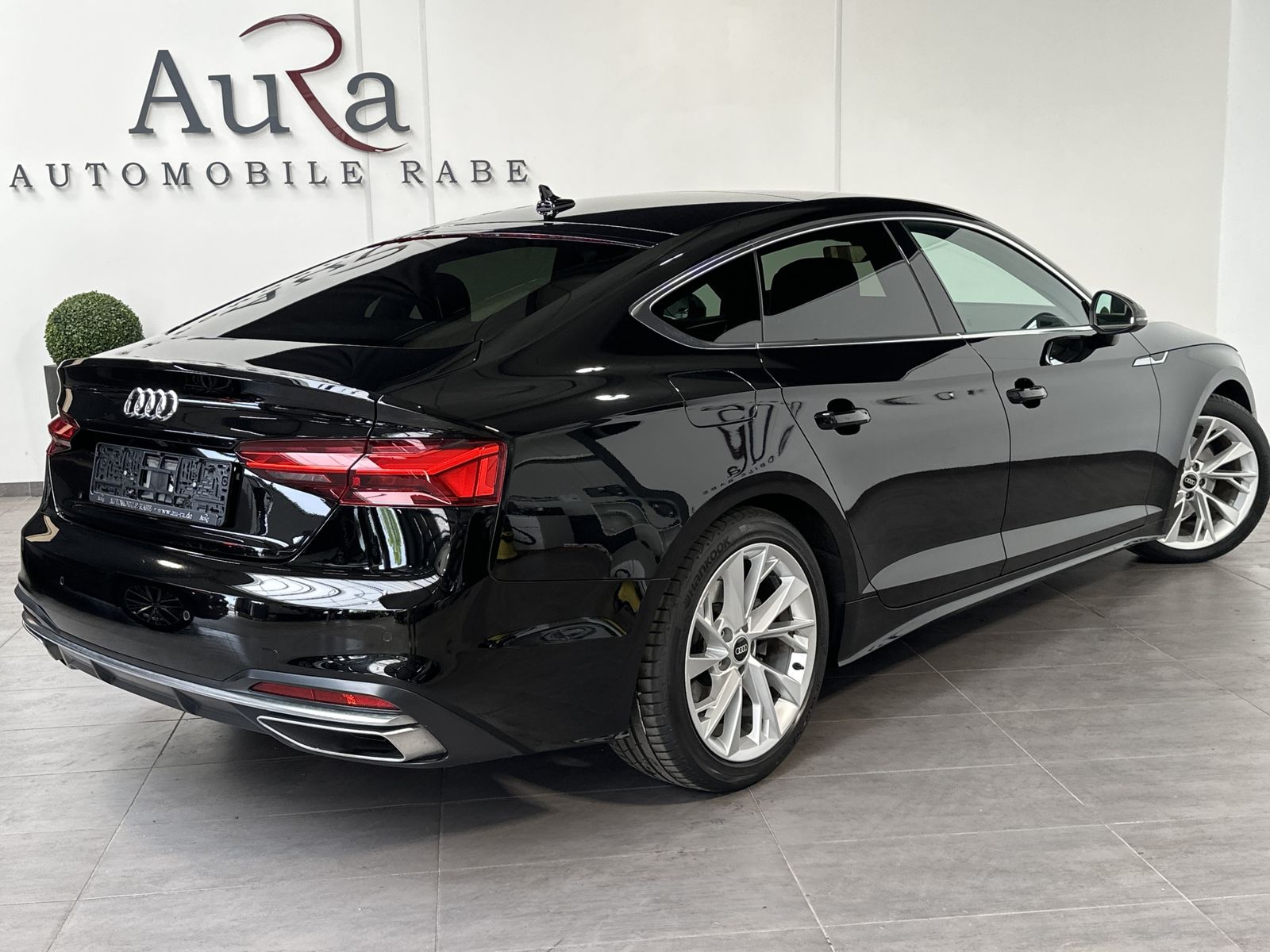 Fahrzeugabbildung Audi A5 SpB 40 TFSI S-Line NAV+MATRIX+AHK+PANO+B&O+VC