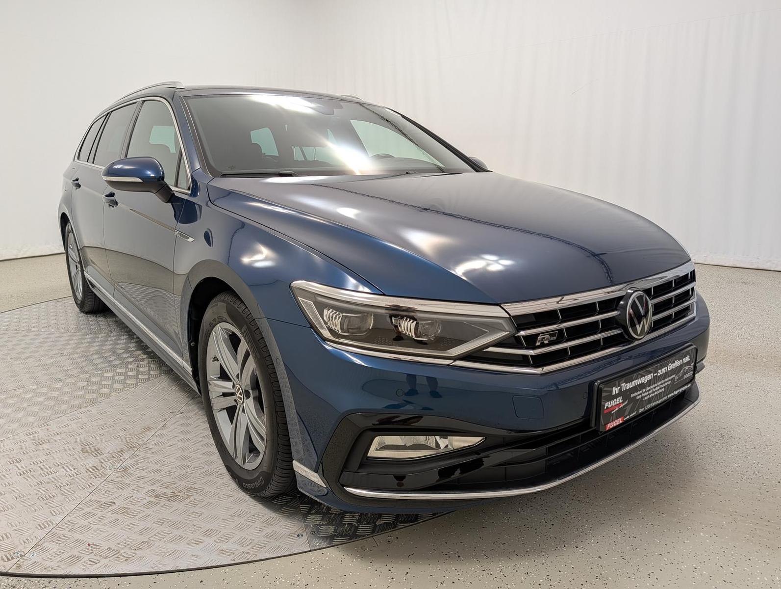 Volkswagen Passat 2.0 TDI DSG R-LINE AHZV IQ.Drive, миниатюра 6