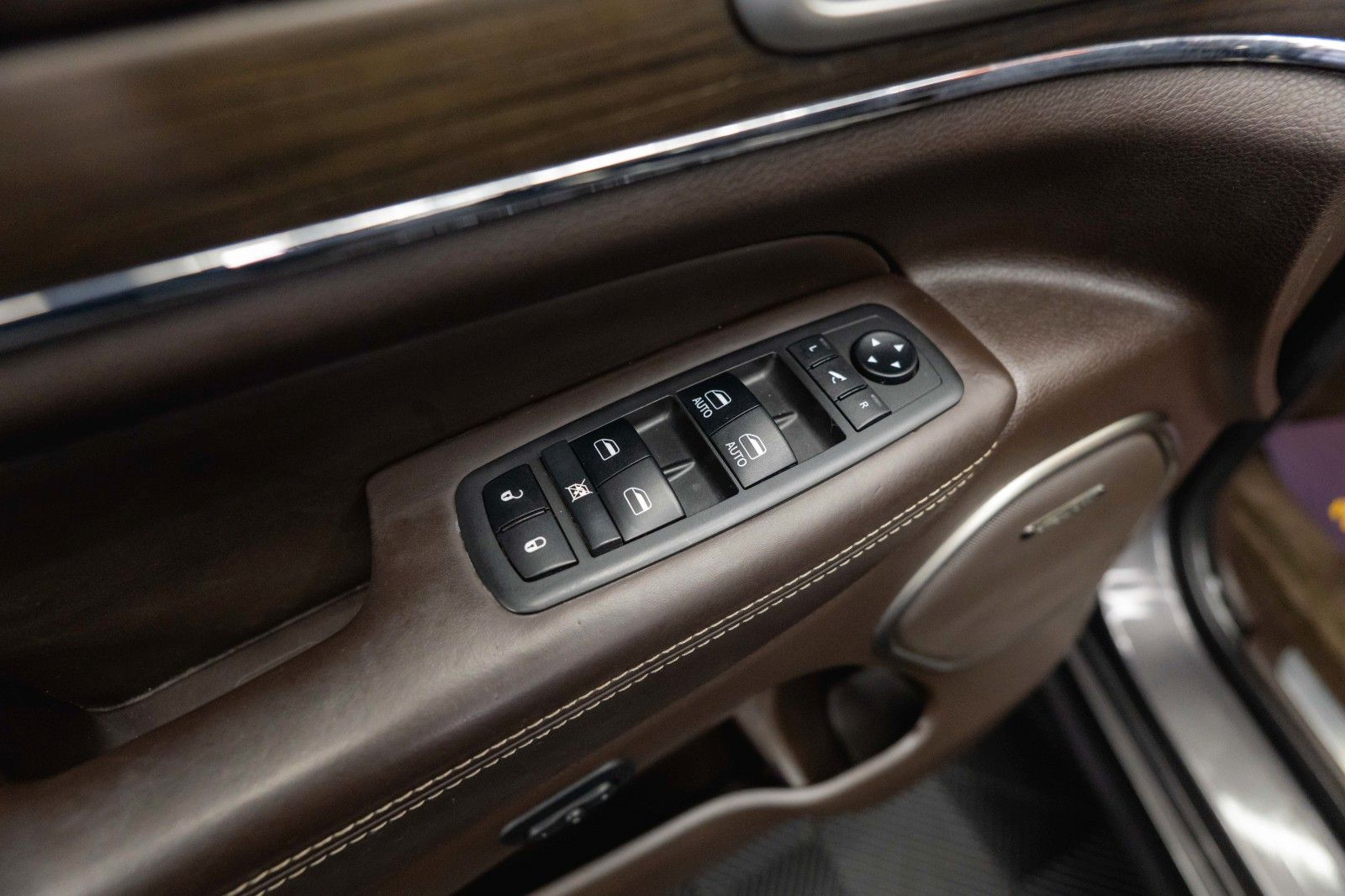 Fahrzeugabbildung Jeep Grand Cherokee 5.7 V8 SRT OVERLAND *Pano*ACC*19%