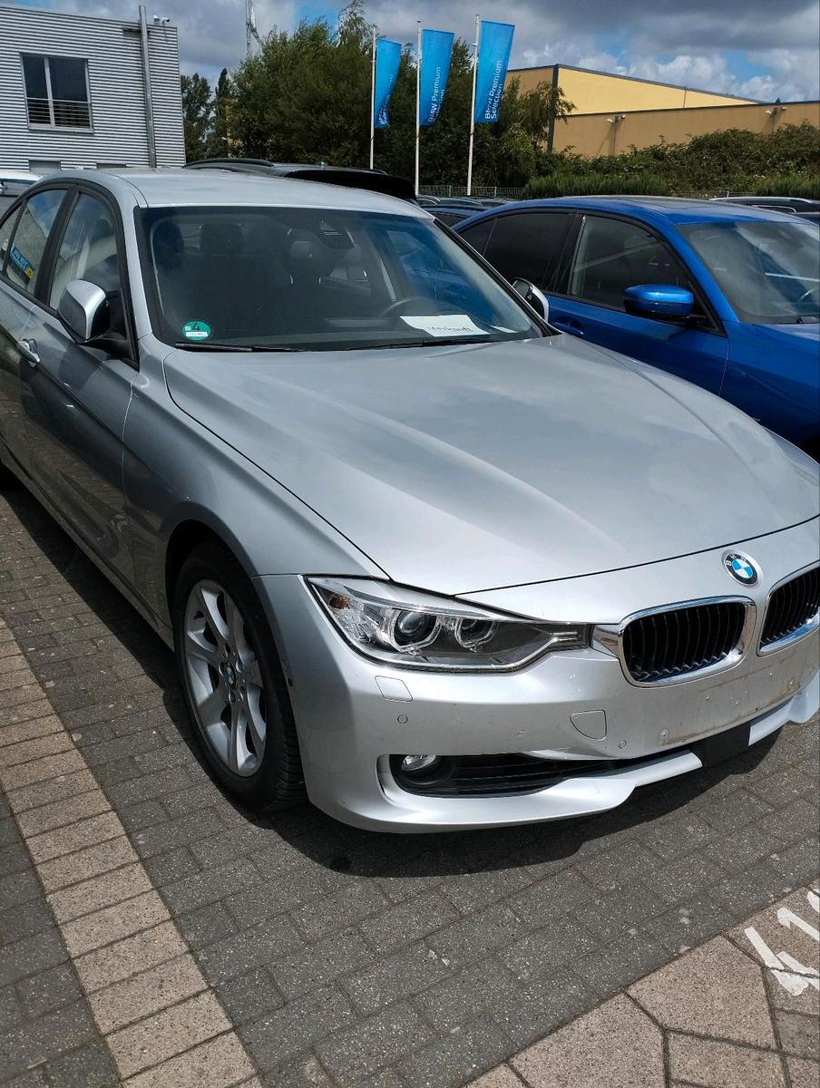 BMW 320