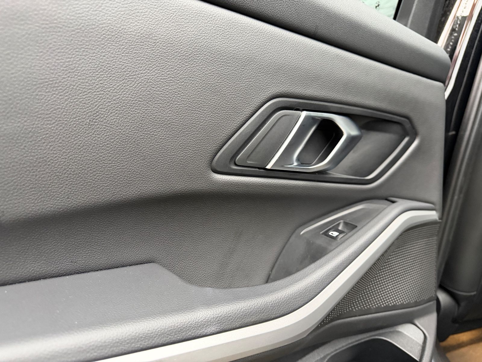 Fahrzeugabbildung BMW 318 3 Touring*LEDER*TEMPO*LED*APPLECAR*KAMERA*