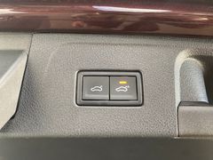 Fahrzeugabbildung Volkswagen Passat Variant 2.0 TDI DSG HUD Pano 360° LED ACC