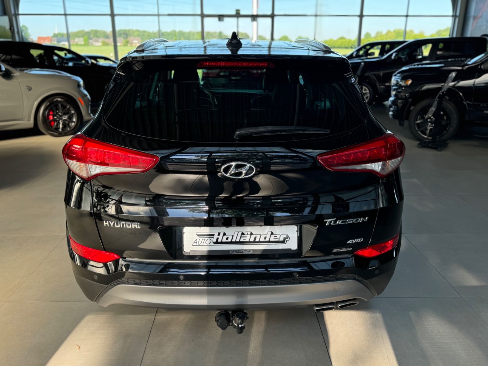 Fahrzeugabbildung Hyundai Tucson 2.0CRDi Premium 4WD "Garantie AHK Leder"