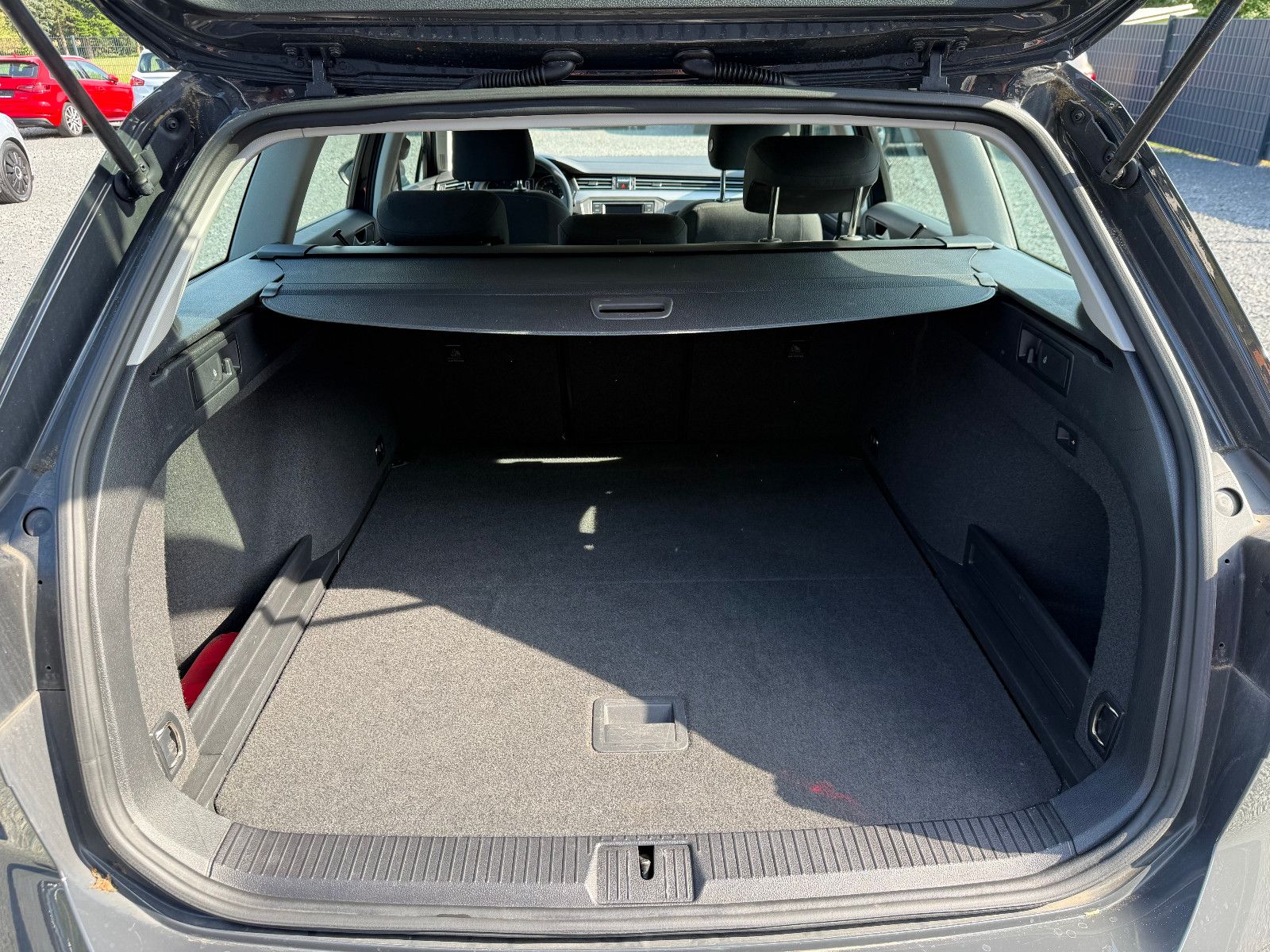VW Passat Variant Passat 2.0 TDI Variant AUTOMATIK/KLIMA/AHK – Foto 17