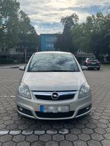Opel Zafira B 1.9 CDTI *7 SITZER* - Opel Zafira mit Diesel-Antrieb: Limousine