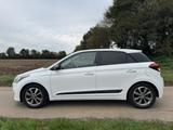 Hyundai i20 1.2 Trend blackline Panoramadach - Hyundai i20 Gebrauchtwagen