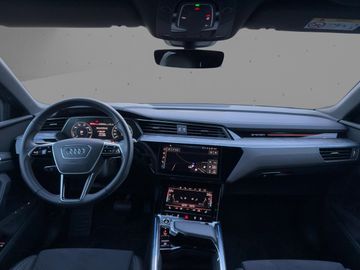 Audi Q8 - 10