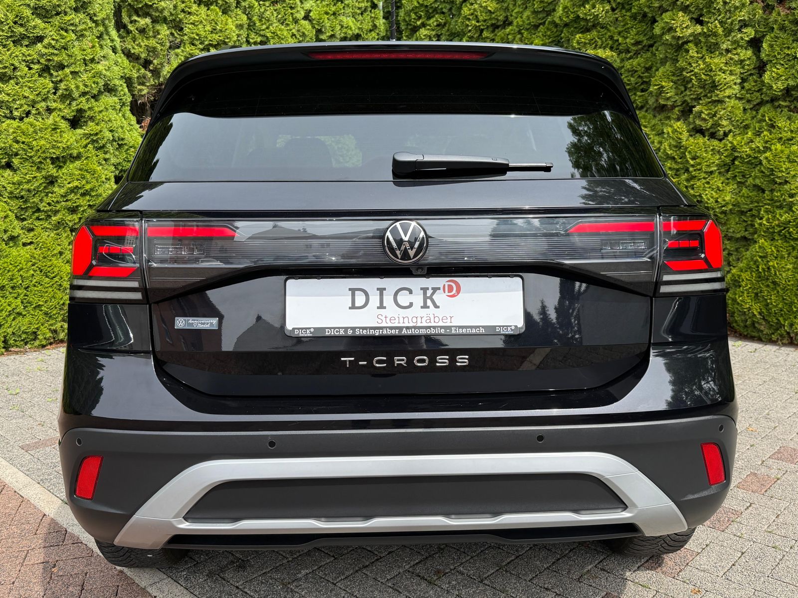 Fahrzeugabbildung Volkswagen T-Cross 1.0 TSI DSG Life LED+KAM+ACC+CARPL+SHZ+