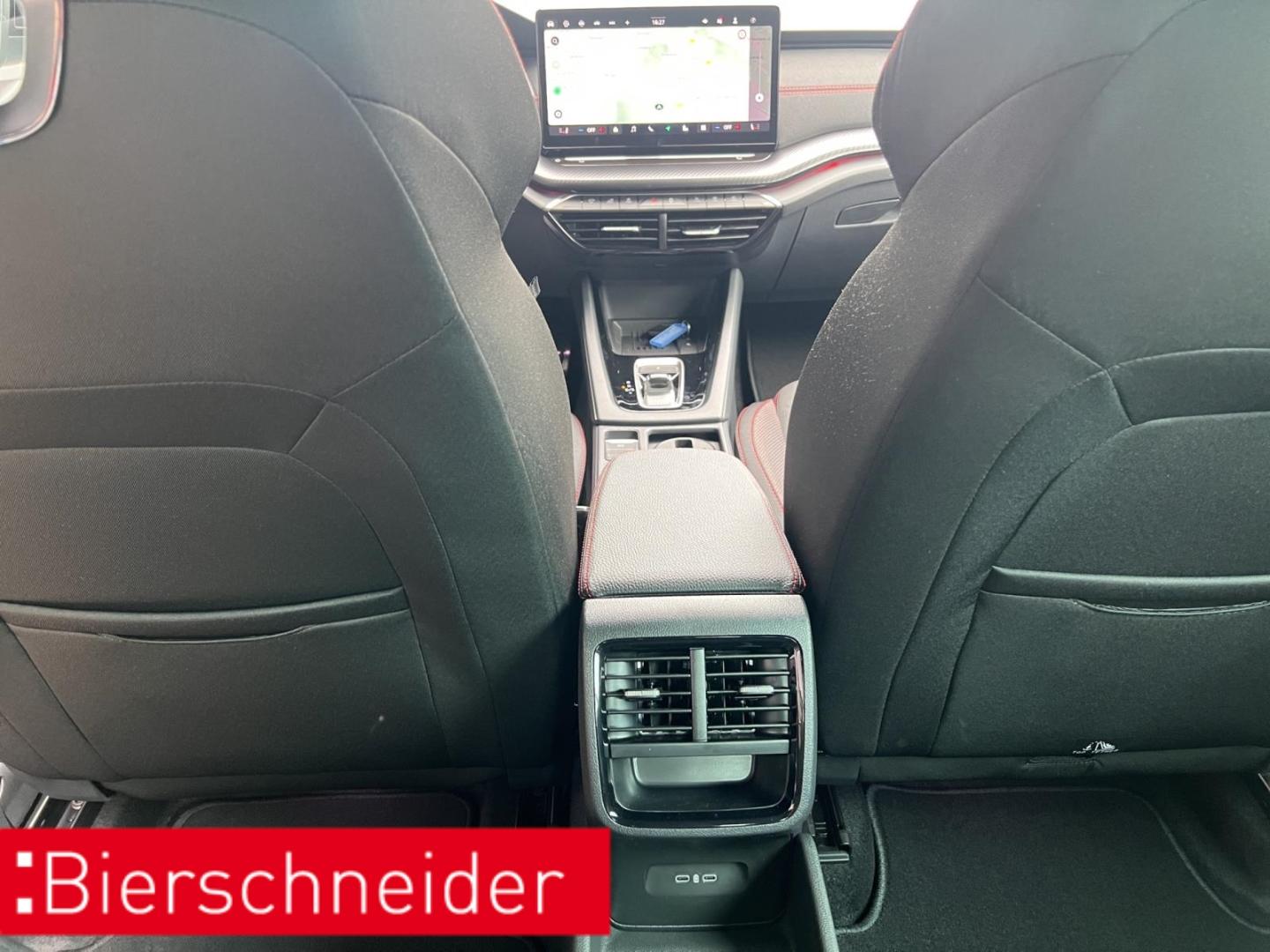 Skoda Octavia 2.0 TSI DSG RS CANTON DCC AHK HEAD-UP MA