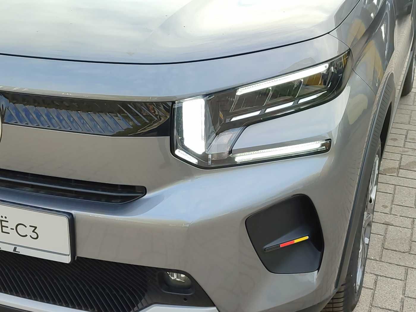 Citroën ë-C3 TeamD +Allwetter+Winter-Paket+11kW-OBC+ imagem 3