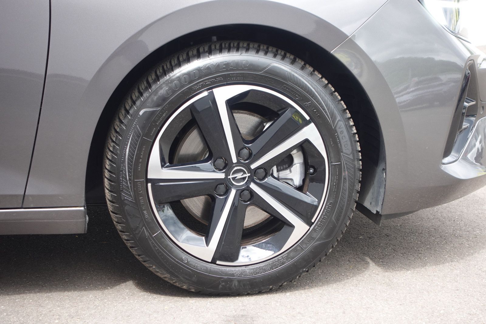 Fahrzeugabbildung Opel Astra ST GS 1.2T AUTOMATIK,Pano,Kamera,Sitzhzg