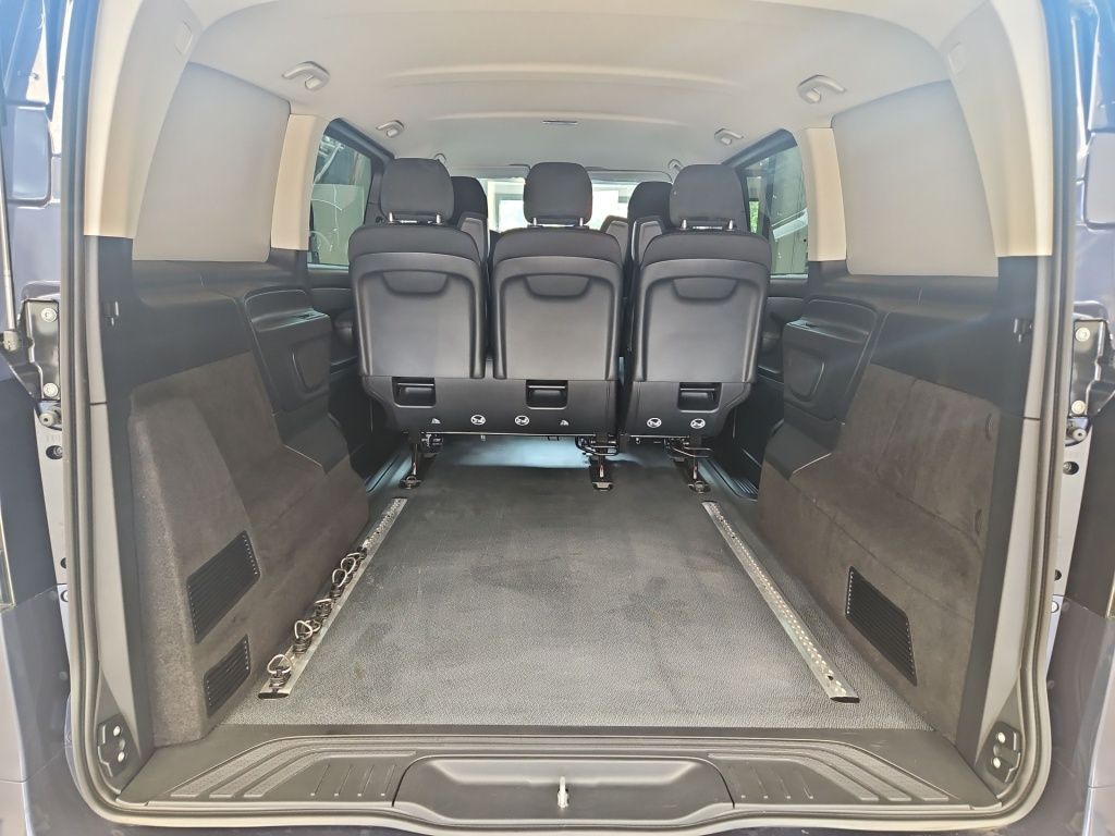Fahrzeugabbildung Mercedes-Benz Vito 119 Mixto lang 4x4 5 Sitze LED Nav SHZ 360°