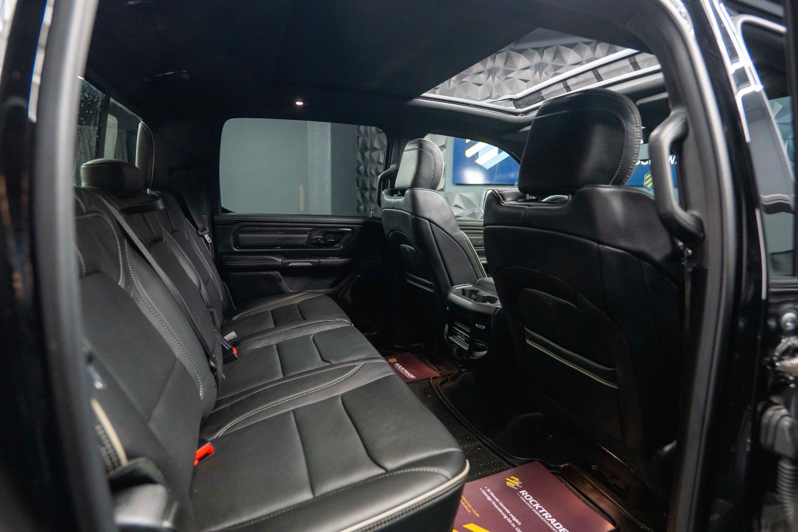 Fahrzeugabbildung Dodge RAM 5.7 V8 HEMI 4x4 LIMITED Offroad 100% Options