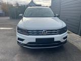 Volkswagen Tiguan Allspace Highline 4Motion - VW Tiguan Allspace Gebrauchtwagen in Bielefeld