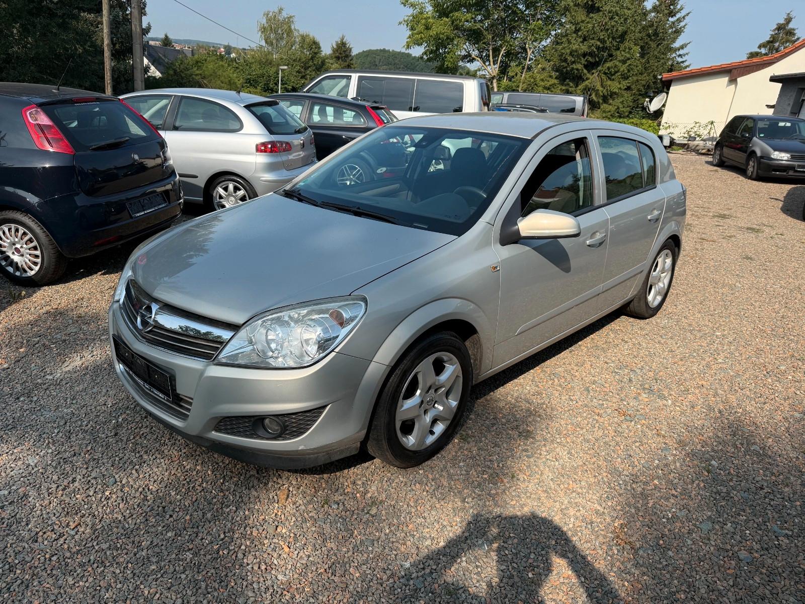 Opel Astra 1.6 mit KLIMA und Anhängekupplung !